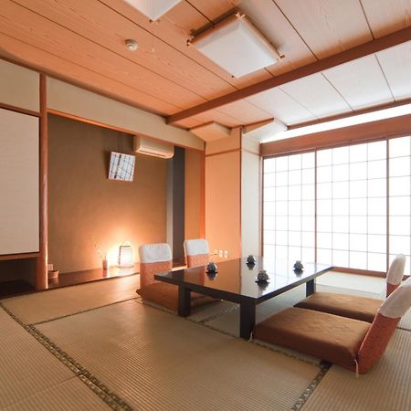 昴宿吉野旅馆 德岛市 外观 照片